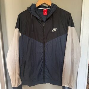 Vintage & Rare - Nike Men's Black and Gray Jacket